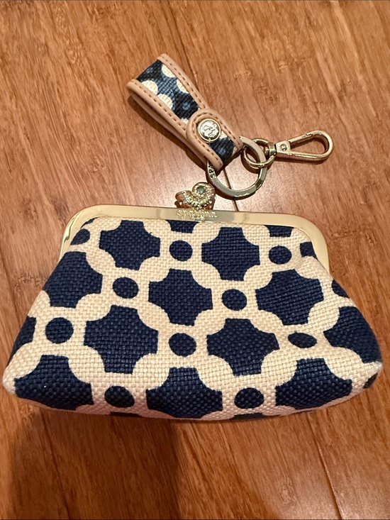 Spartina 449 Handbags - Spartina 449 Navy and Cream Geometric Kiss-Lock Coin Purse with Key Fob
